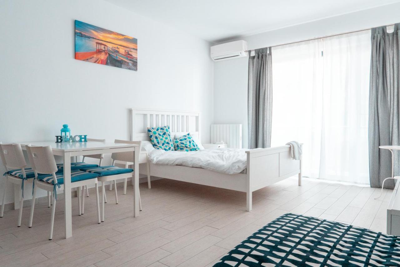 Bright Apartments Mamaia Nord Exterior foto